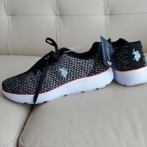 🌹NWT US Polo Assn. Black and pink Sneaker